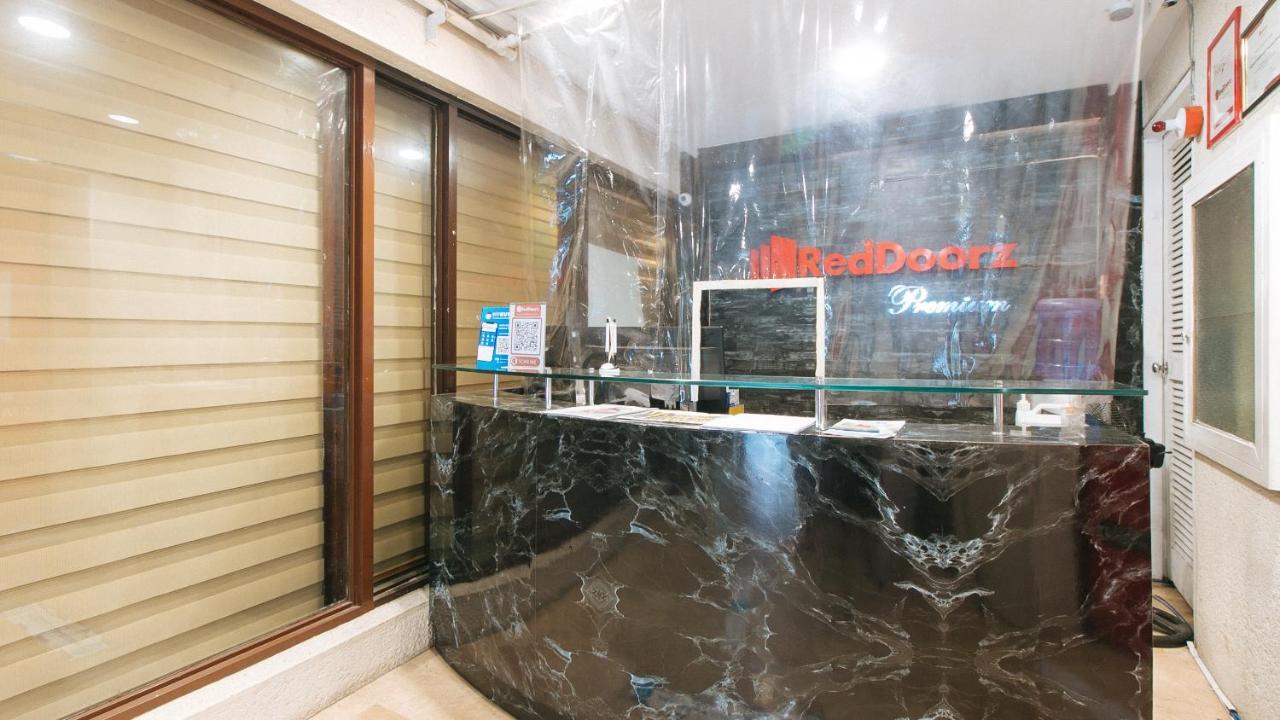 Reddoorz Premium Near Greenbelt Makati - Vaccinated Staff Makati City Exterior photo