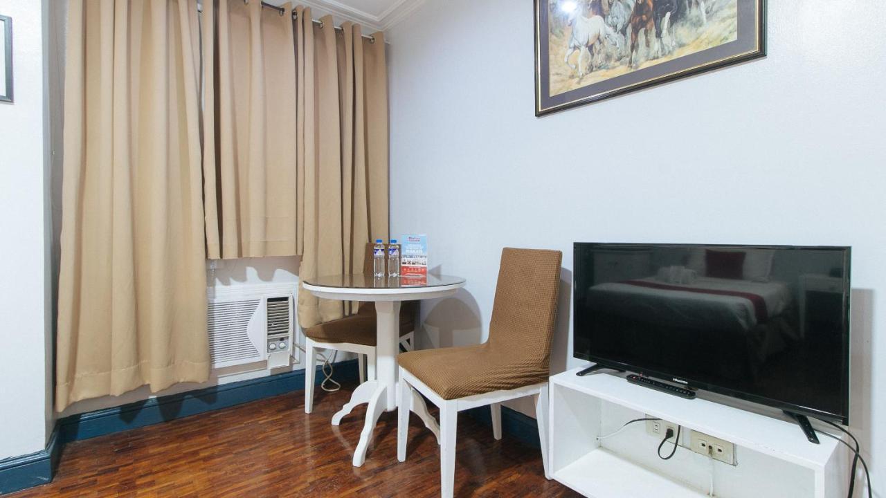 Reddoorz Premium Near Greenbelt Makati - Vaccinated Staff Makati City Exterior photo